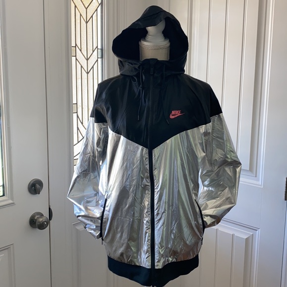 nike windrunner metallic